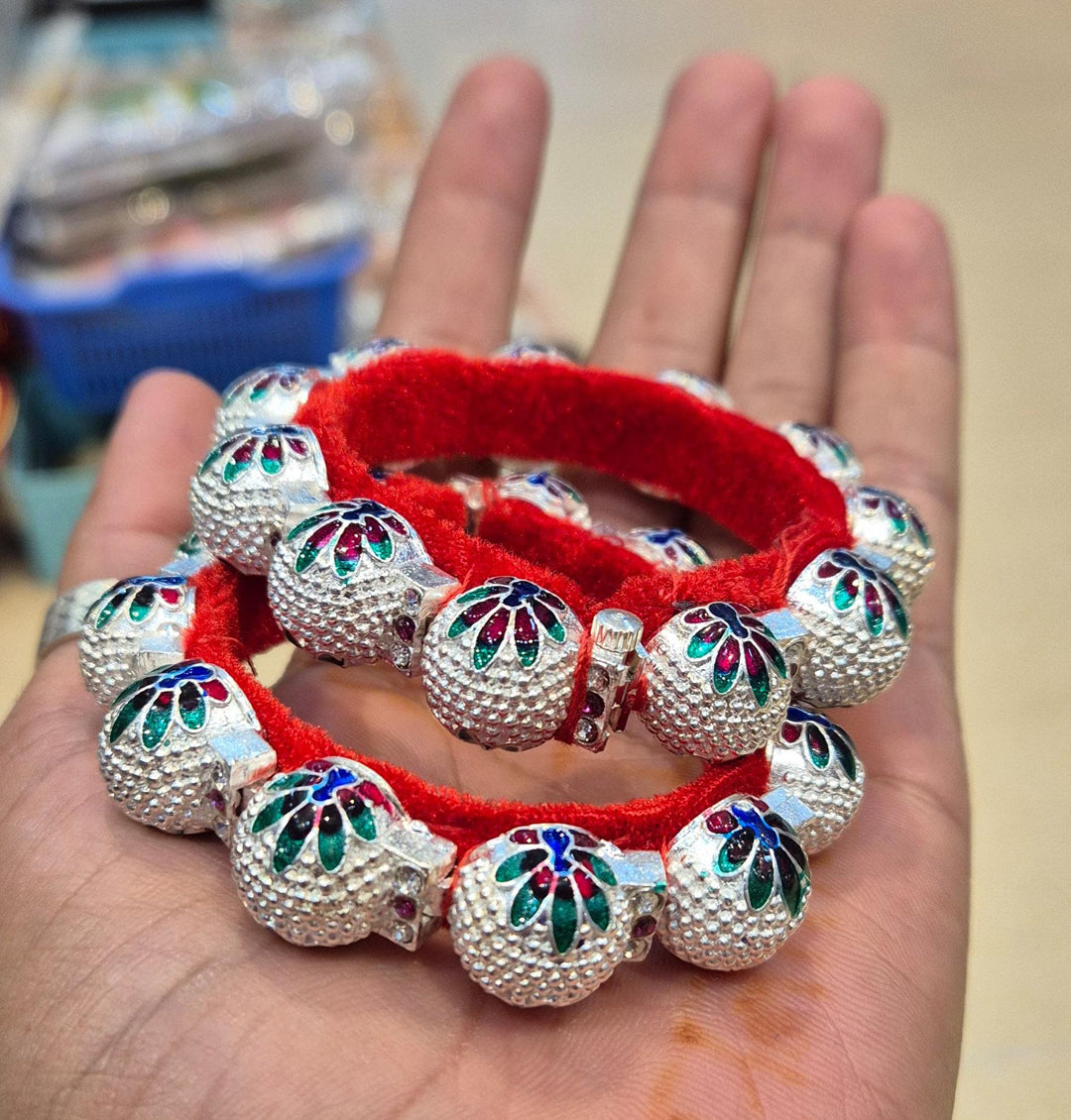 Marwadi Silver Openable Nogari with white Stone and Meena Work-91223