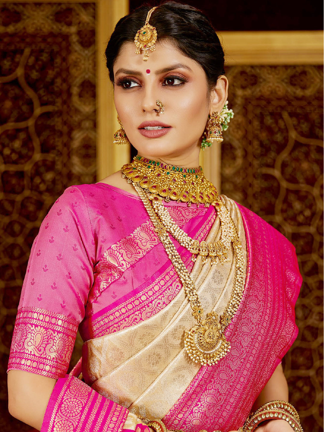 Weaving Pure Kanjivaram Soft Silk Rich Pallu Traditional Saree In Cream Color-81366