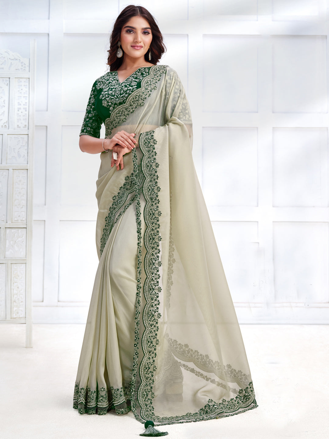 Off White Colour chanderi silk With Beautiful Embroidery Work Saree Bollywood Style Party Wear Saree Wedding online Saree Beautiful sari