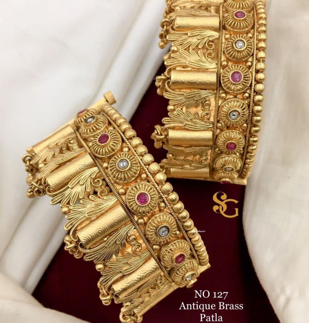 Antique Designer Premium Quality Brass High Gold Openable Bangles Set-81405