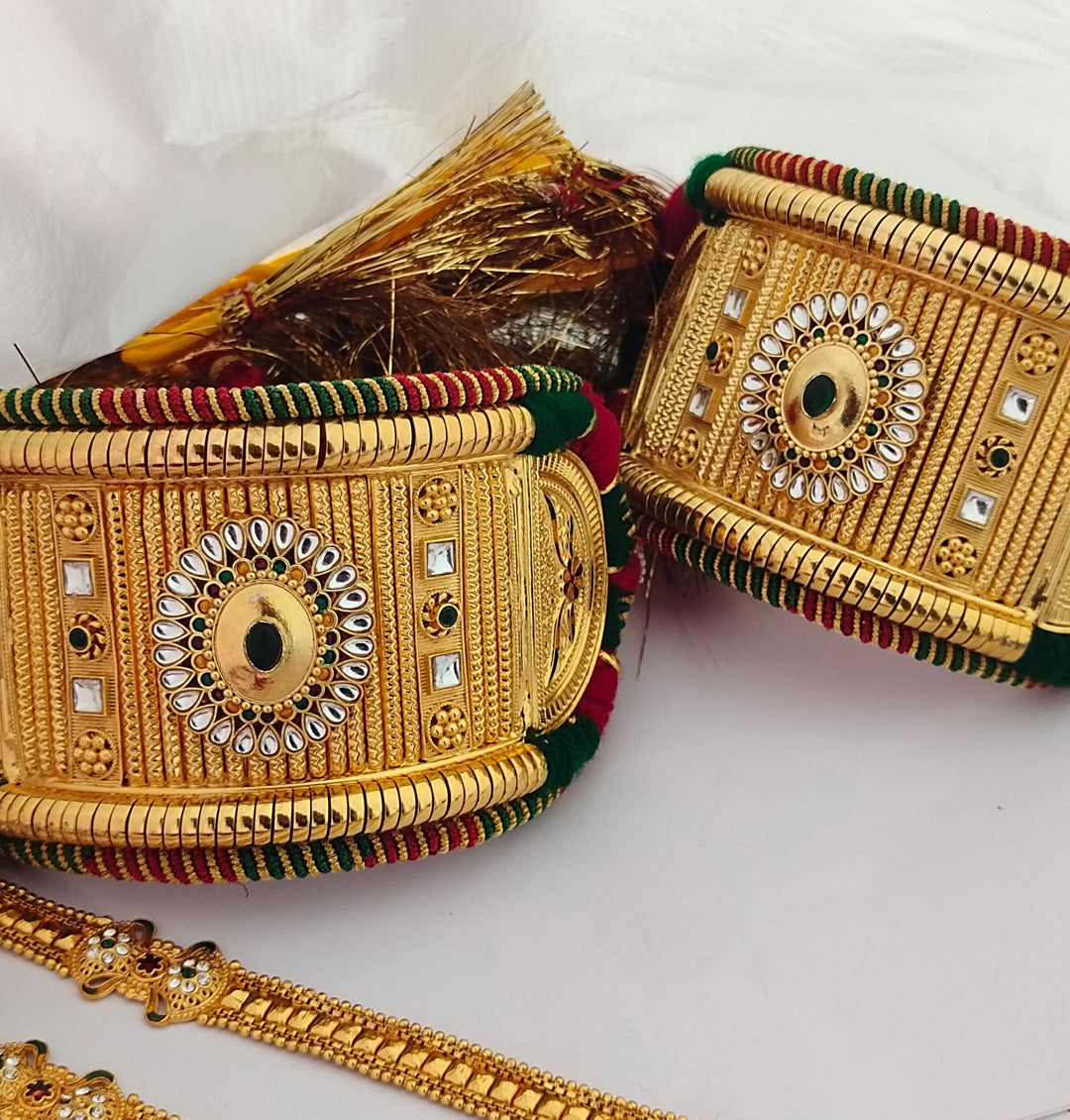 Traditional High Quality Rajputi Kundan Bajuband Set With Loom-301126