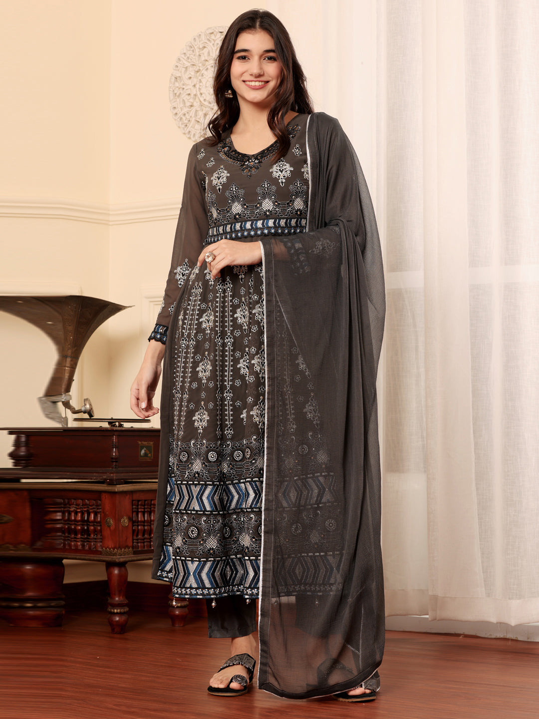 Resham Zari Georgette India Suit in Grey & Dupatta Set-750041