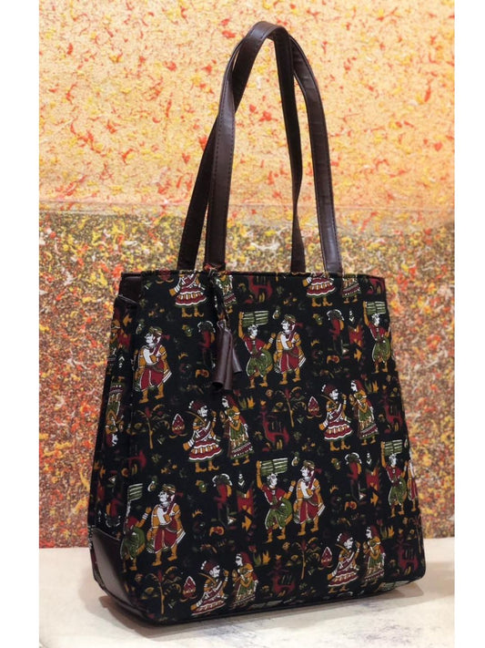 Black-Coloured polyester prints Cotton Triple partition Oversized Shopper Tote Bag-40901