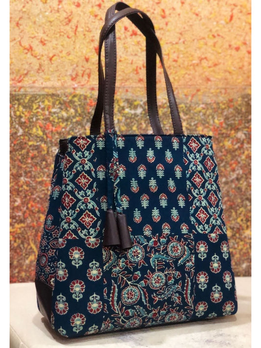 Blue-Colored Polyester prints Cotton Triple partition Oversized Shopper Tote Bag-40909