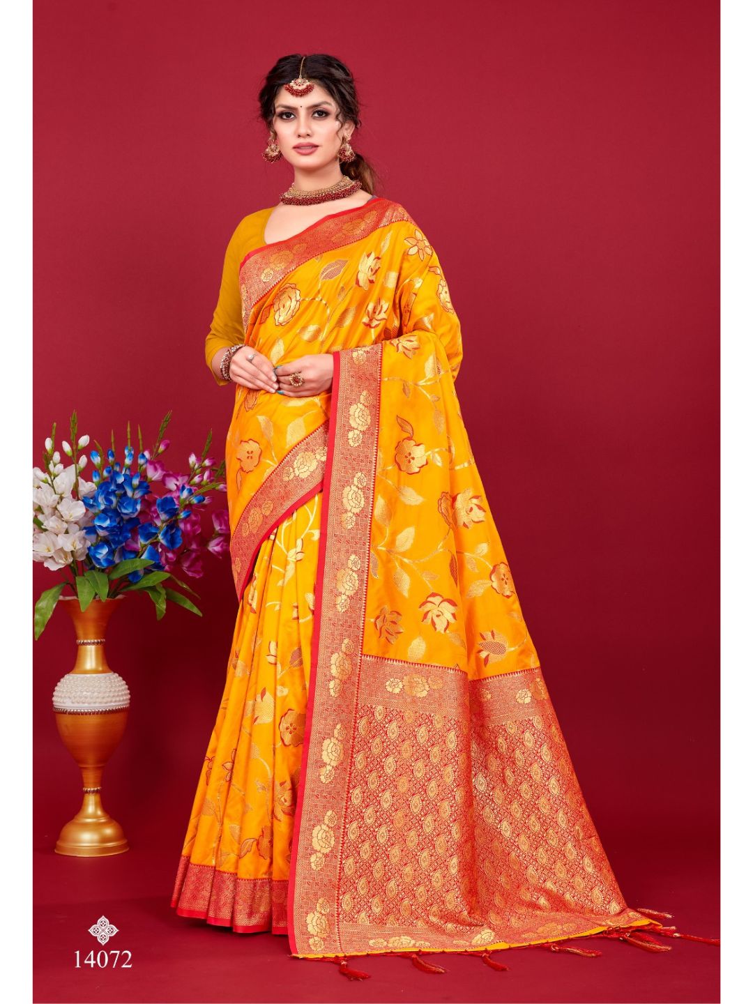 Weaving Banarasi Silk Wedding Saree In Yellow-81064