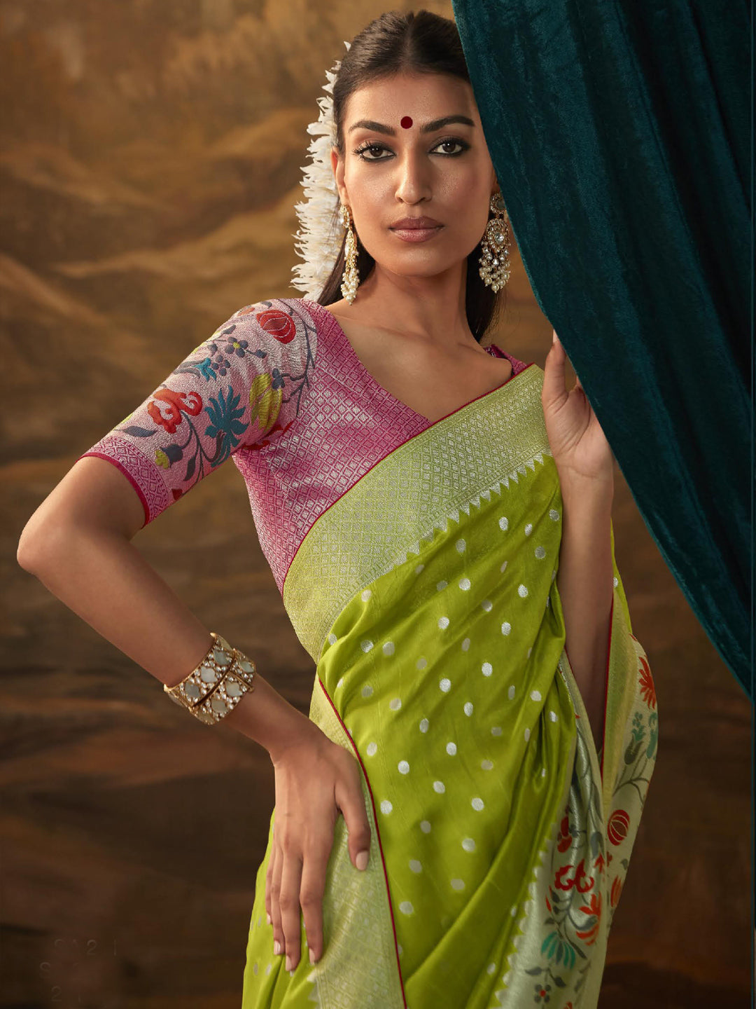 Zari Pure Dola Silk Partywear South Indian wedding Saree In Green Color-81580