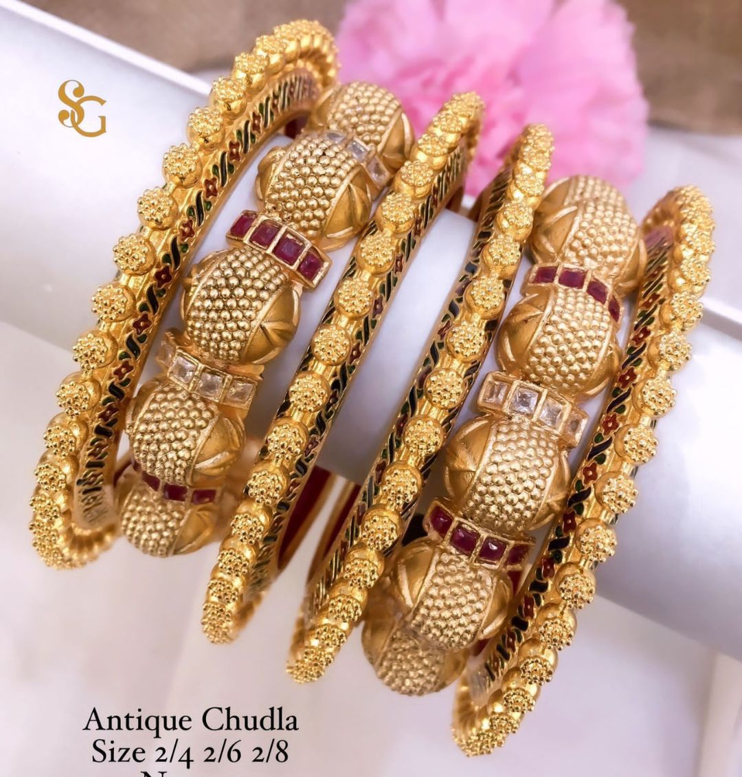 Antique Designer Premium Quality Brass High Gold Chudla/Bangles Set-81282