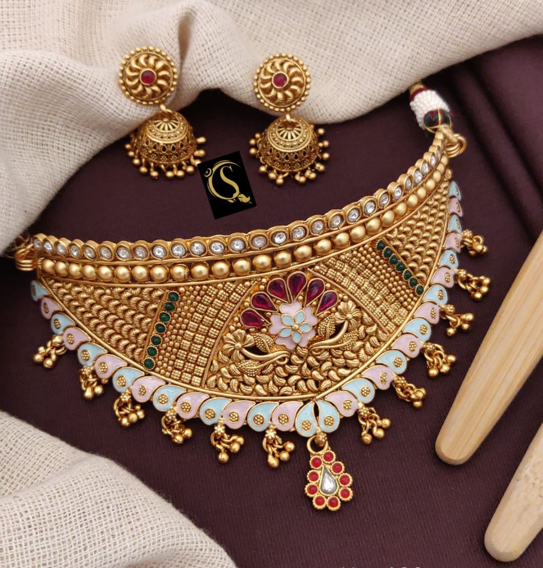 Women High Quility Gold Brass Rajwadi Choker Jewellery Set-81458