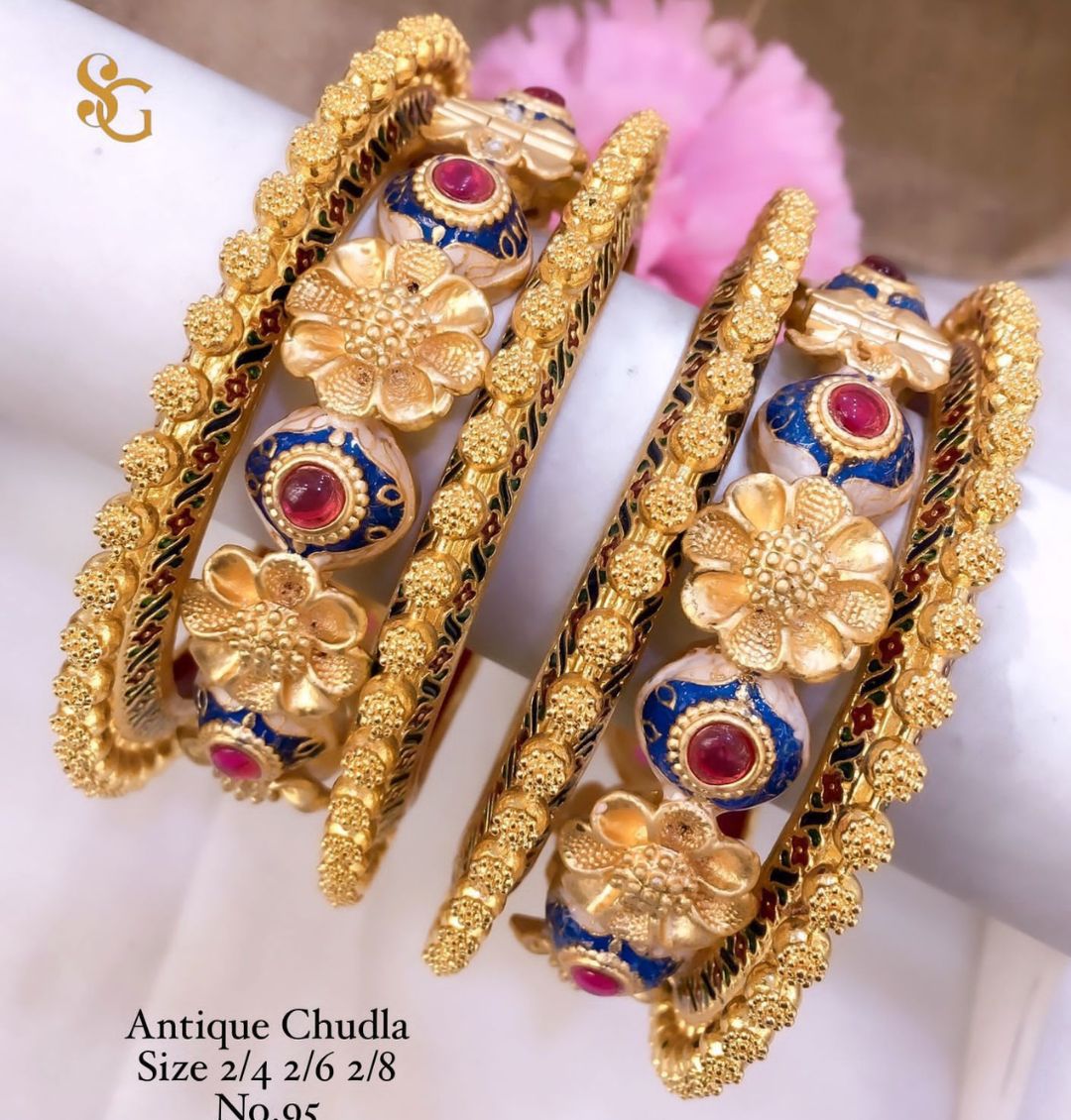 Antique Designer Premium Quality Brass High Gold Chudla/Bangles Set-81286