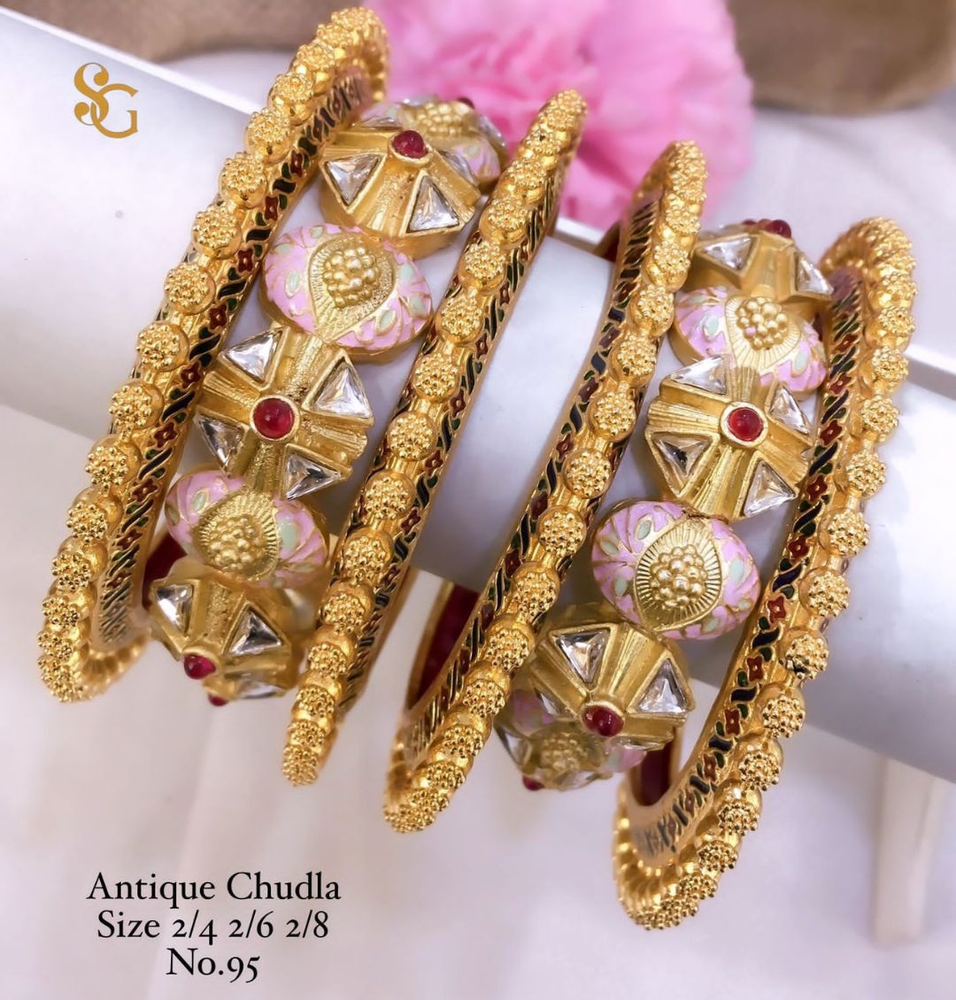 Antique Designer Premium Quality Brass High Gold Chudla/Bangles Set-81287