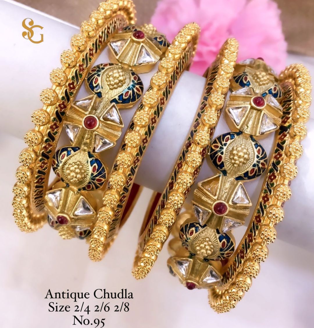 Antique Designer Premium Quality Brass High Gold Chudla/Bangles Set-81288