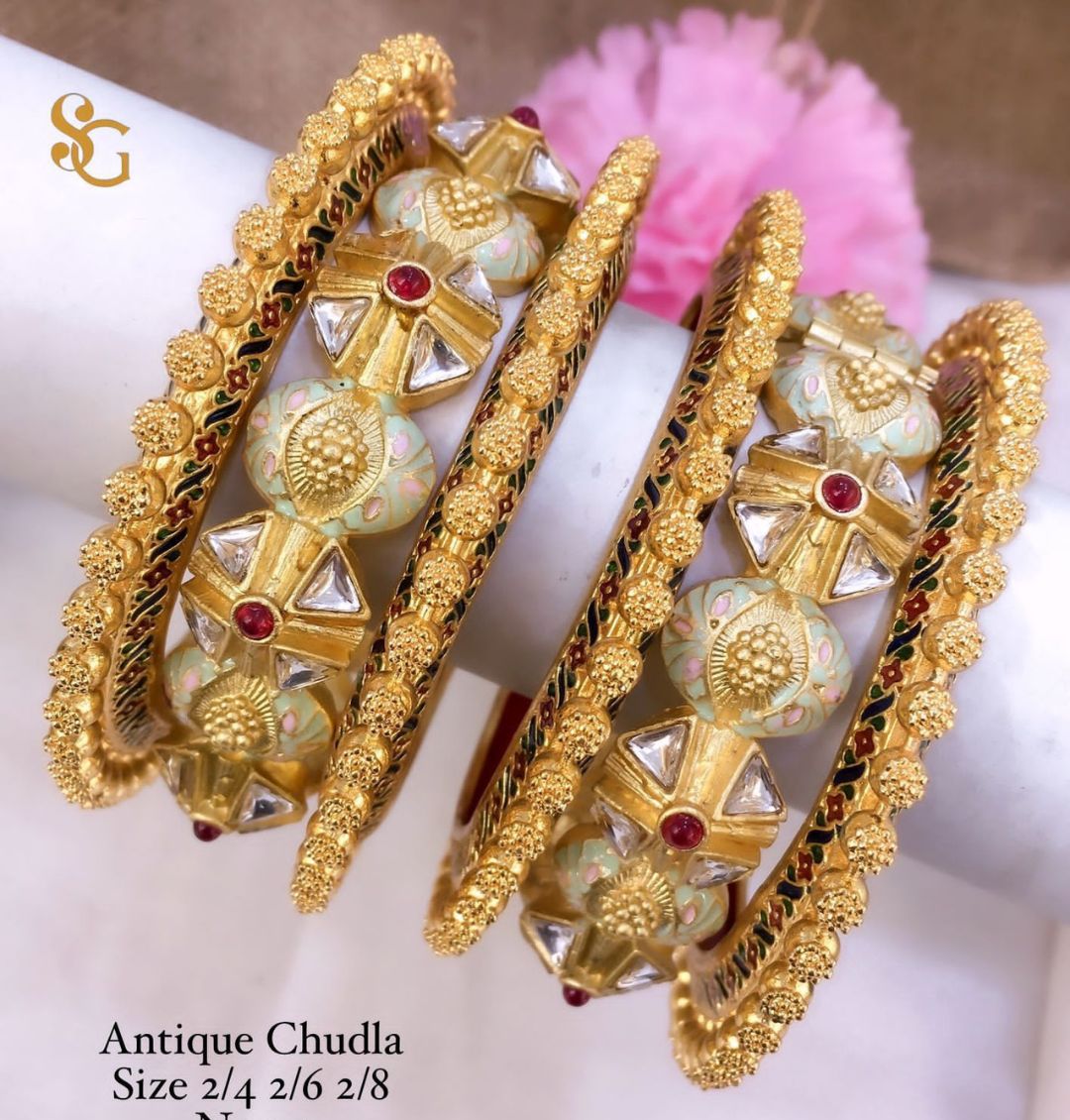 Antique Designer Premium Quality Brass High Gold Chudla/Bangles Set-81290