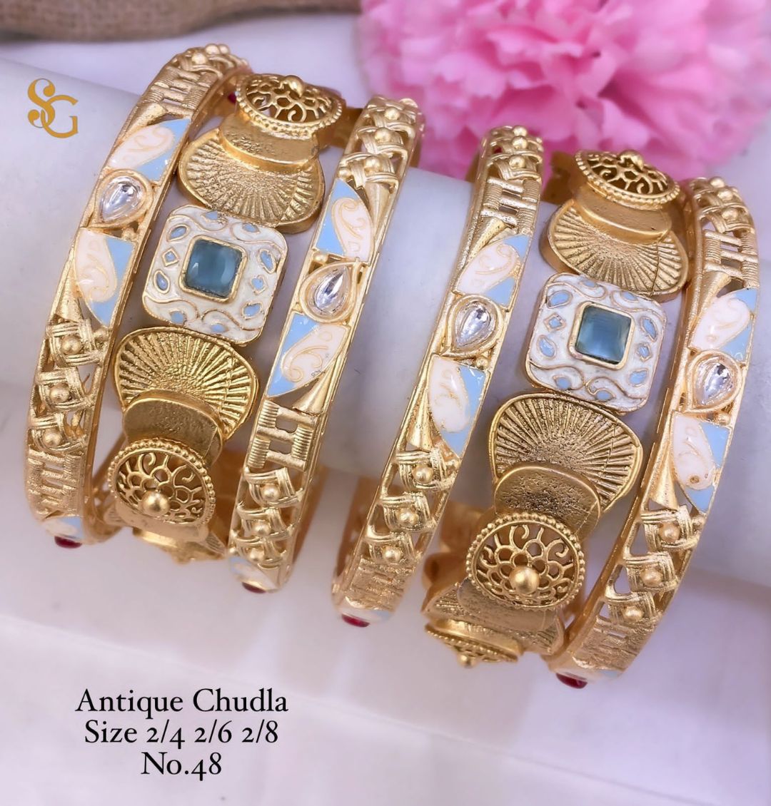 Antique Designer Premium Quality Brass High Gold Chudla/Bangles Set-81292