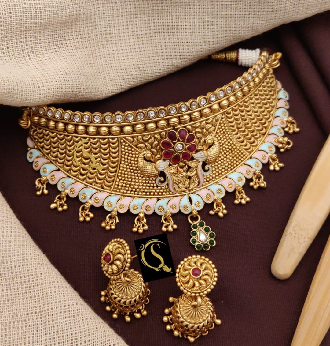 Women High Quility Gold Brass Rajwadi Choker Jewellery Set-81459