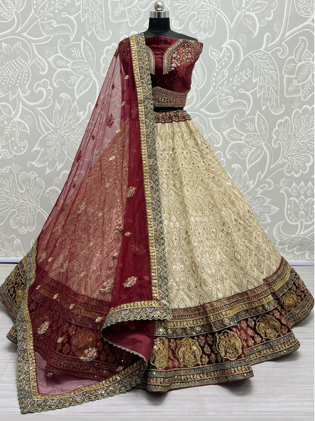 Net Bridal Lehenga Choli with Dupatta With Embroidered work in Red color-91046