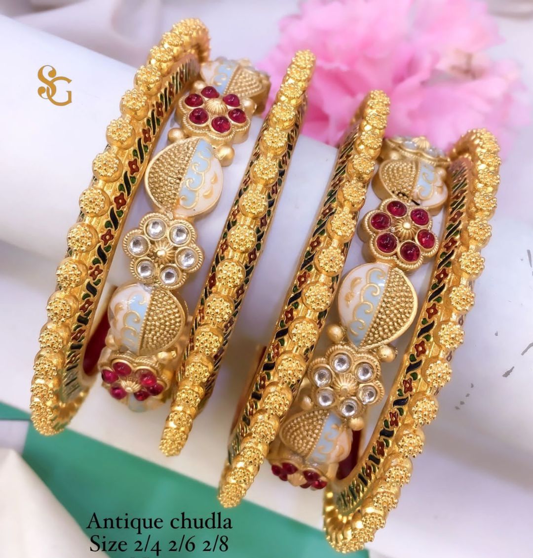 Antique Designer Premium Quality Brass High Gold Chudla/Bangles Set-81307