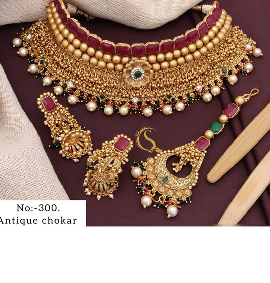 Women High Quility Gold Brass Rajwadi Choker Jewellery Set-81463