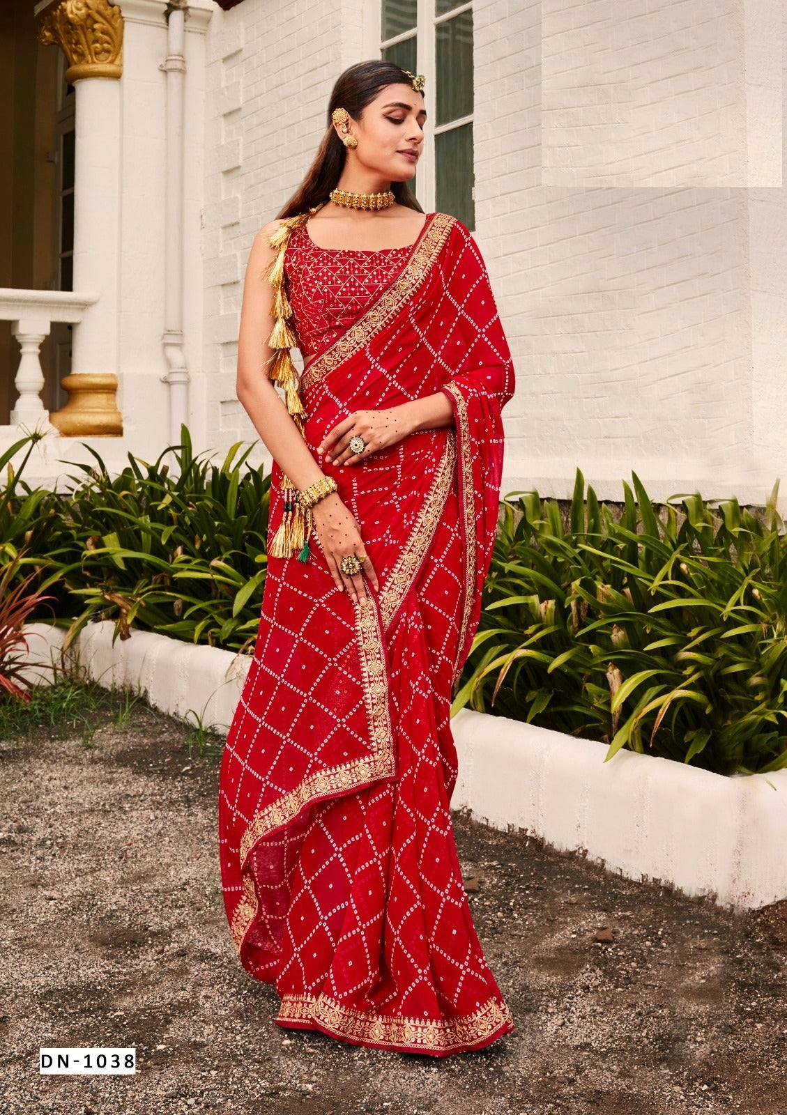 Bandhej Printed Georgette Saree in Maroon