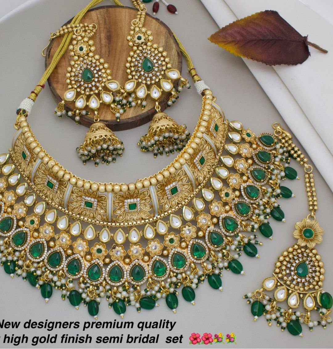 High Quality Kundan Pearl Studded Bridal Necklace Set-301084