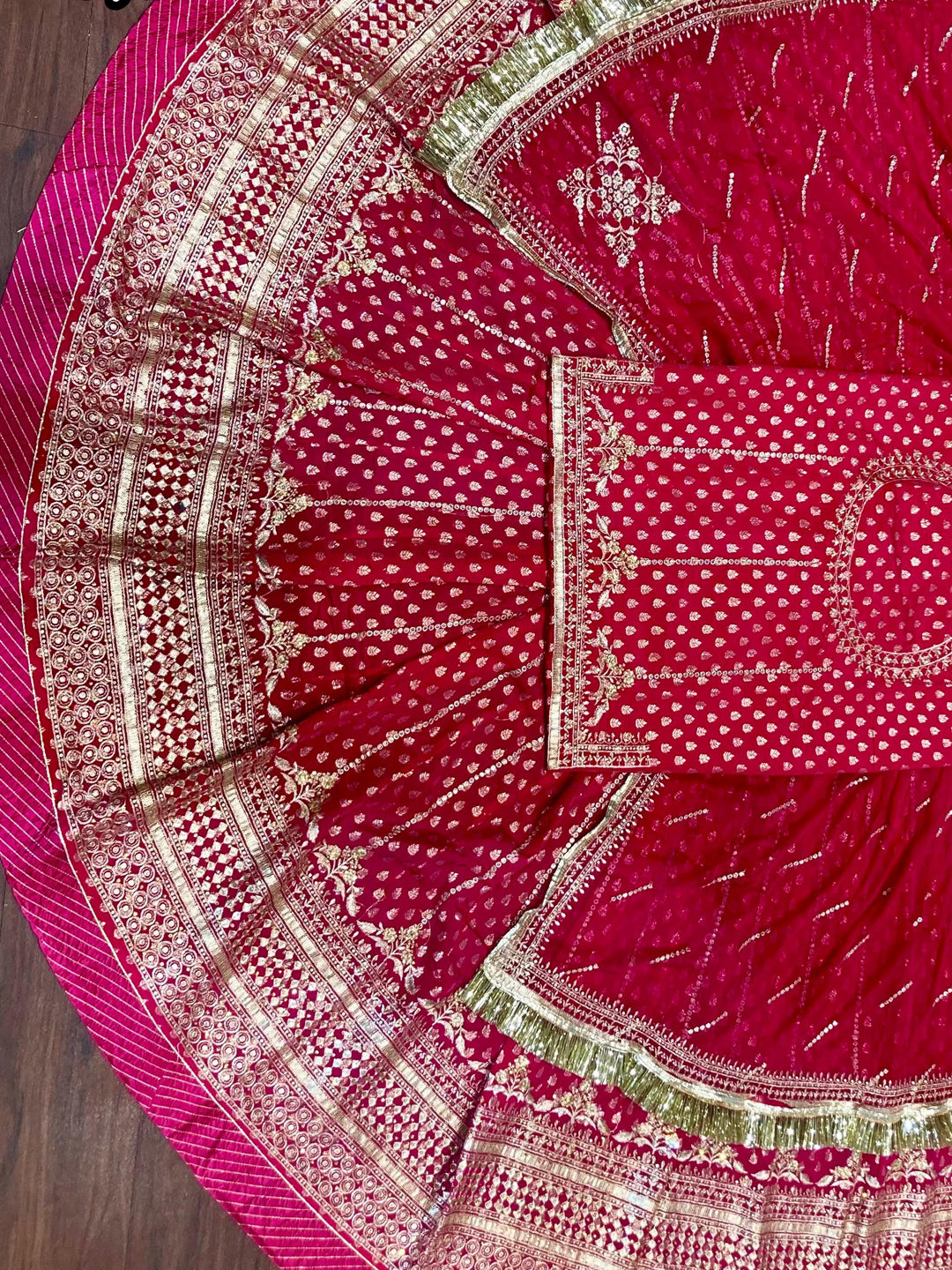 Banarasi 32 Kali Full Gher Bright color Wedding Sangeet Premium quality Rajputi Poshak-91146