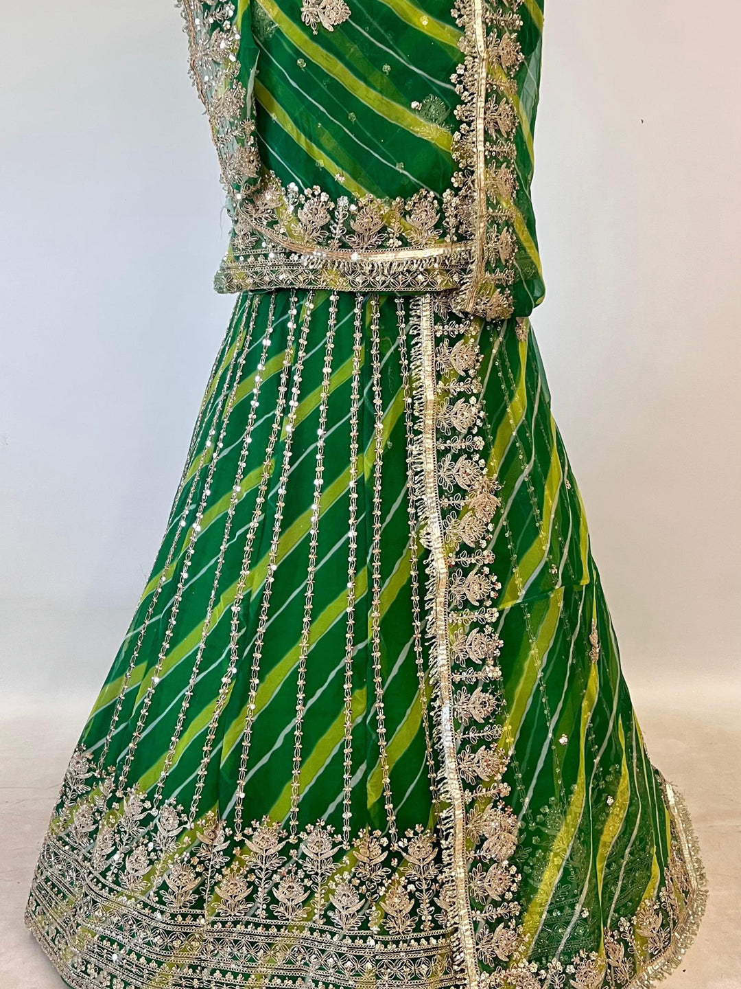Royal Pure Lahariya Rajputi Poshak Set | Traditional Festive Wear for Women-91981