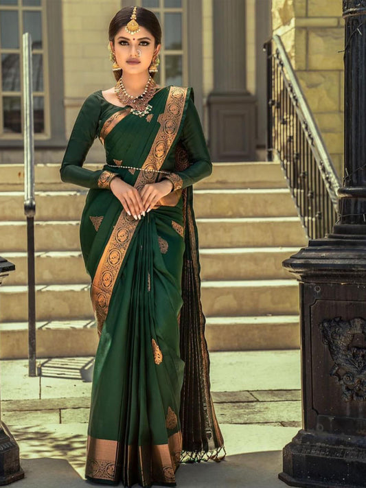 Banarasi Sarees For Intimate And Big Fat Indian Weddings, That Are Light On Your Skin And Uplift Your Wedding Saree